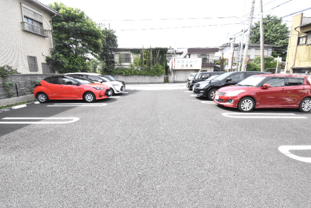 ��ʌ��������܎s�΋挴�R�P���ڂ̃A�p�[�g�̒��ԏ�