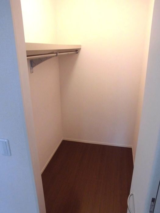 ��ʌ������s���]�U���ڂ̃A�p�[�g�̎��[