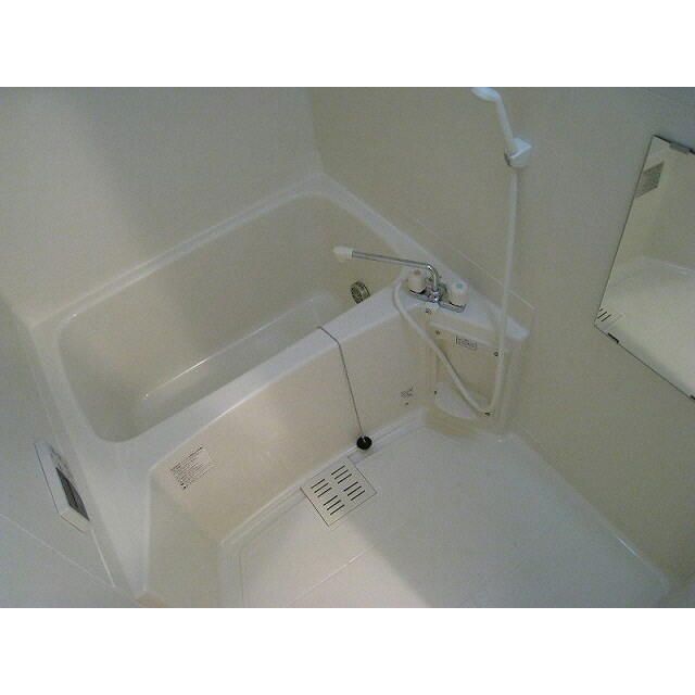 ��ʌ��������܎s�΋擌���R���ڂ̃A�p�[�g�̃o�X