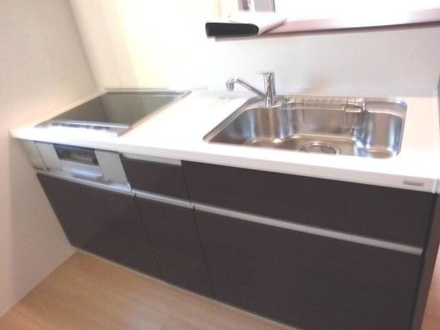 ��ʌ��������܎s�Y�a��؍�Q���ڂ̃A�p�[�g�̃L�b�`��