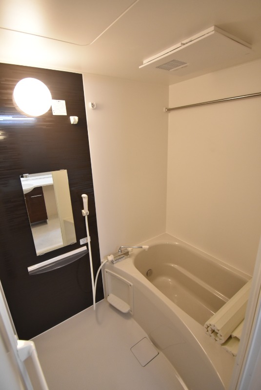 ��ʌ��������܎s�k����i���Q���ڂ̃A�p�[�g�̃o�X