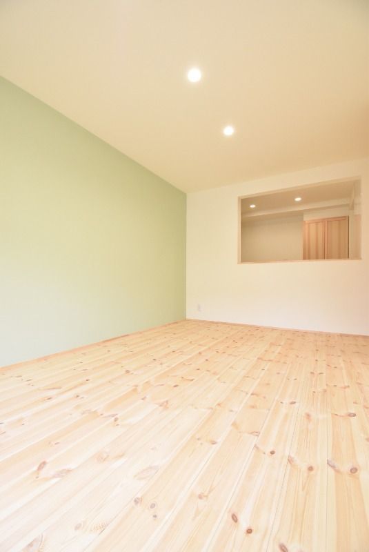 ��ʌ�����s������T���ڂ̃A�p�[�g�̋��ԁE���r���O