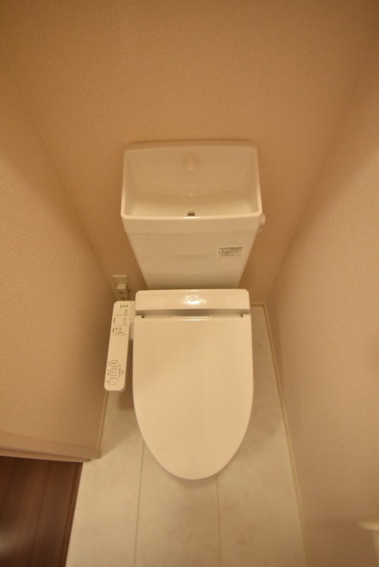 ��ʌ��������܎s�k����i���Q���ڂ̃A�p�[�g�̃g�C��