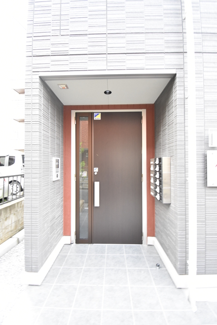 ��ʌ��������܎s�k����i���Q���ڂ̃A�p�[�g�̃G���g�����X