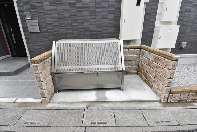 ��ʌ��������܎s�k����i���Q���ڂ̃A�p�[�g�̂��̑�