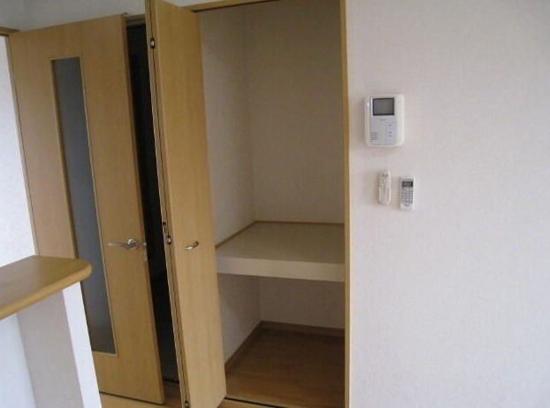 ��ʌ������s�V�h�Q���ڂ̃A�p�[�g�̂��̑�