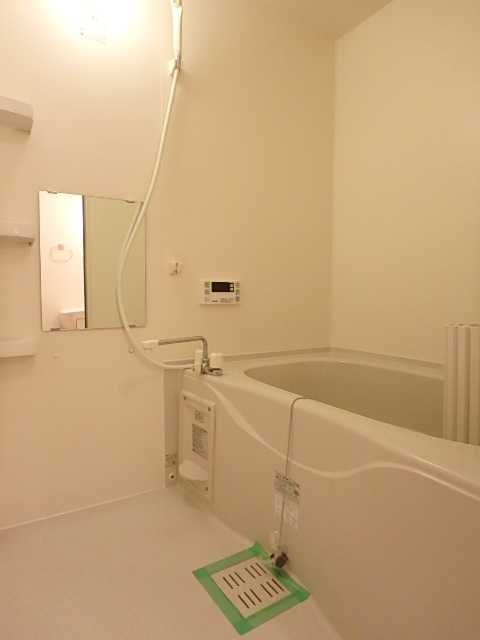 ��ʌ��������܎s�k��A�|���P���ڂ̃A�p�[�g�̃o�X