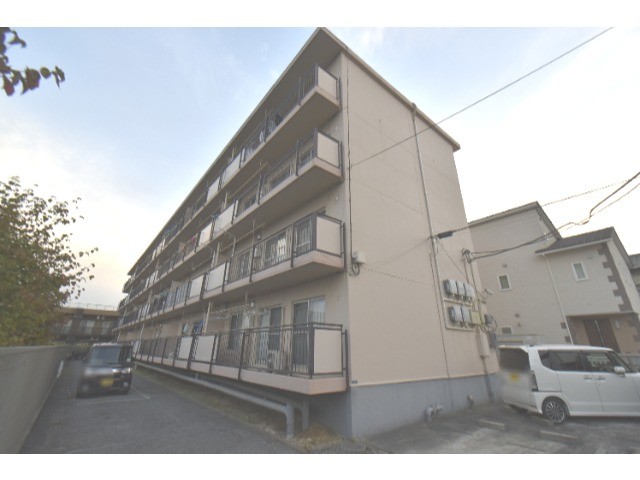 ��ʌ��������܎s��΋�{���P����10-11�̃}���V�����̌����O��