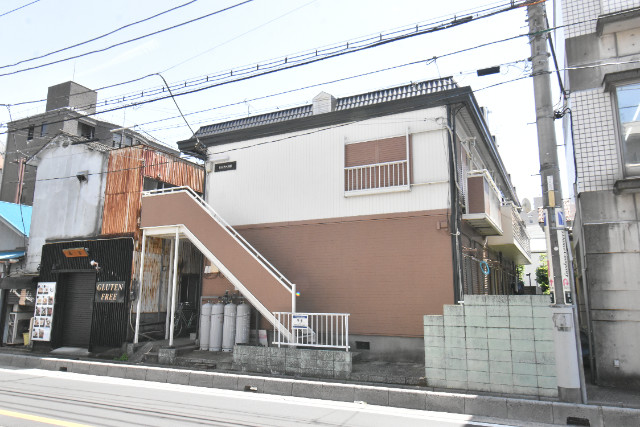 ��ʌ��������܎s�Y�a���ՂU���ڂ̃A�p�[�g�̌����O��