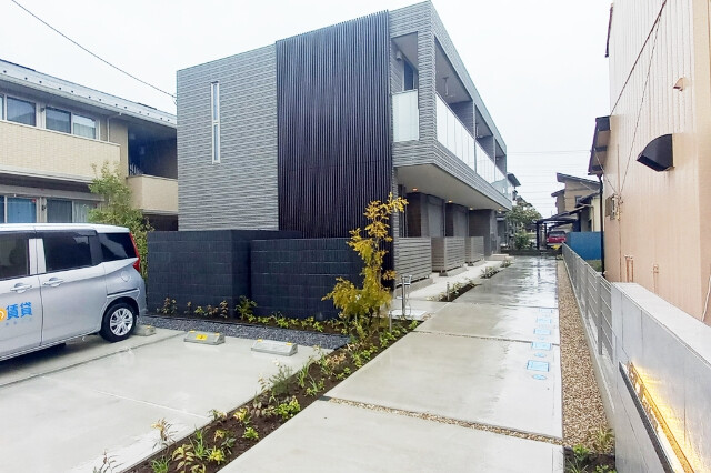 ��ʌ����ʌS�{�㒬�a�˂P����10-26�̃}���V�����̌����O��