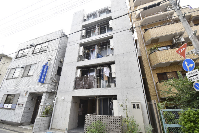 ��ʌ��������܎s�Y�a���ՂX���ڂ̃}���V�����̌����O��