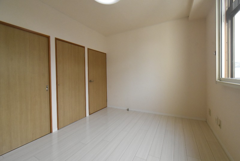 ��ʌ�����s�t���P���ڂ̃A�p�[�g�̂��̑������E�X�y�[�X