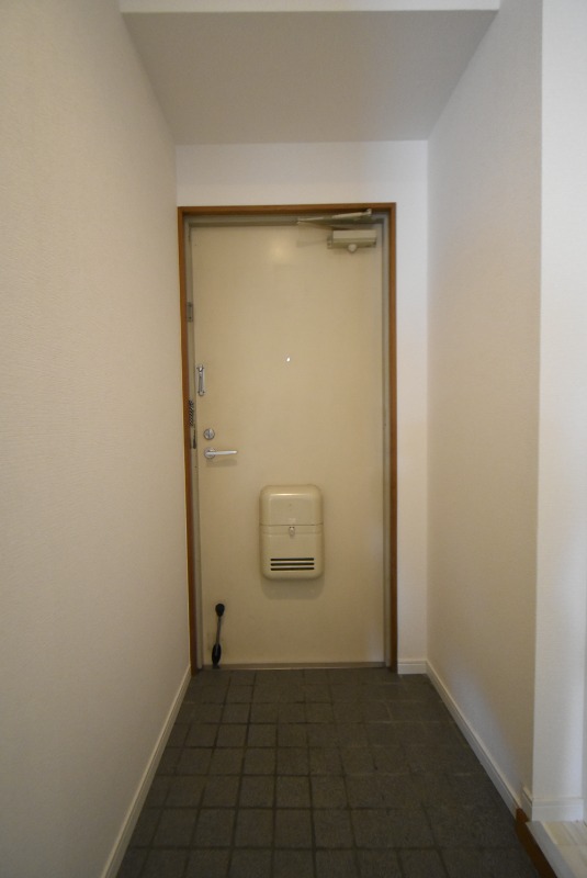 ��ʌ�����s�t���P���ڂ̃A�p�[�g�̌���