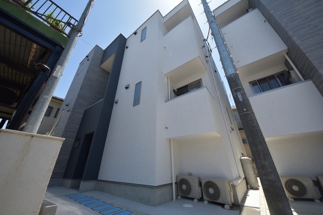 ��ʌ��������܎s����厚�w��̕ʏ��̃A�p�[�g�̌����O��