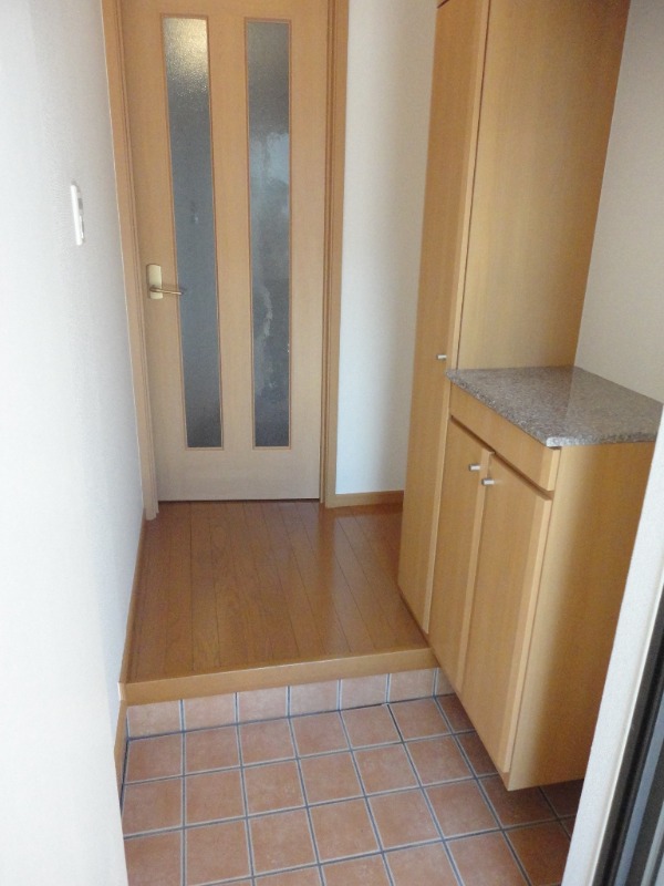 ��ʌ��������܎s��{��O���S���ڂ̃A�p�[�g�̌���