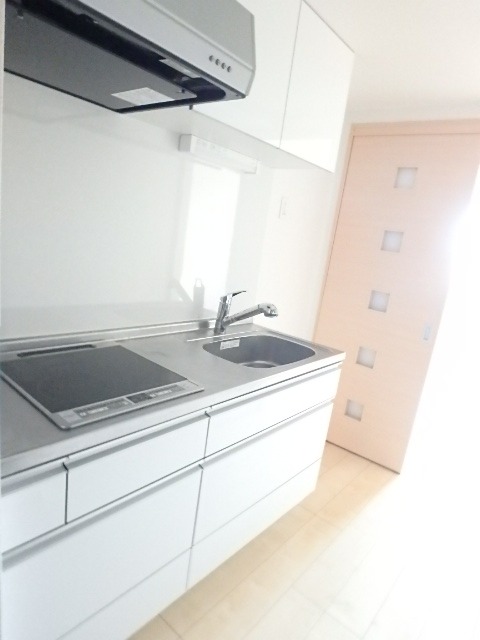 ��ʌ��������܎s�k����i���Q���ڂ̃}���V�����̃L�b�`��