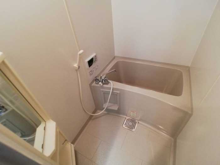 ��ʌ��z�J�s�V�z�J�P���ڂ̃}���V�����̃o�X