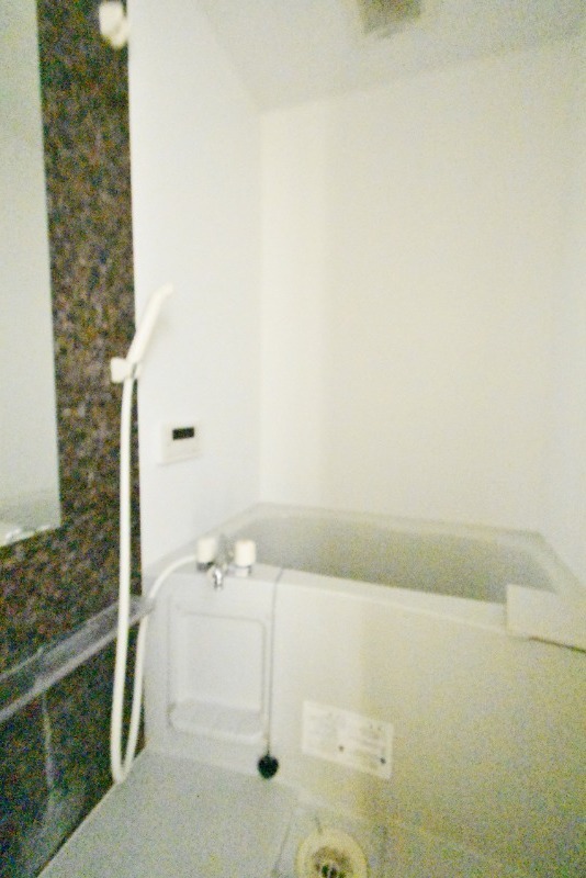 ��ʌ�����s�˒˂R���ڂ̃A�p�[�g�̃o�X