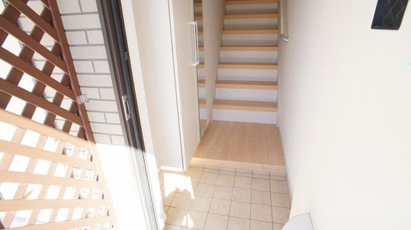 ��ʌ�����s�厚���s���̃A�p�[�g�̌���