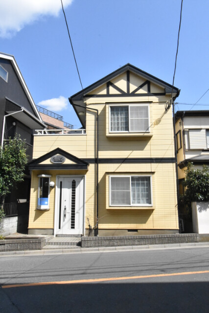 ��ʌ��������܎s��{��V�����P����445-1�̃A�p�[�g�̌����O��