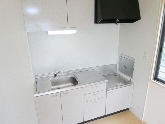 ��ʌ�����s������U���ڂ̃A�p�[�g�̃L�b�`��