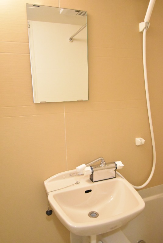 ��ʌ��������܎s��{��{���T���ڂ̃A�p�[�g�̐��ʏ�