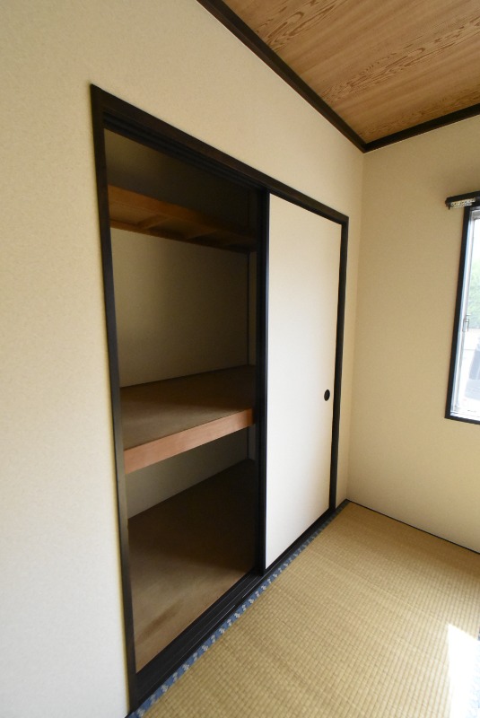 ��ʌ��k�{�s�{�h�W���ڂ̃A�p�[�g�̎��[