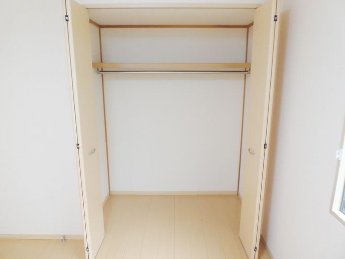 ��ʌ�����s������U���ڂ̃A�p�[�g�̎��[