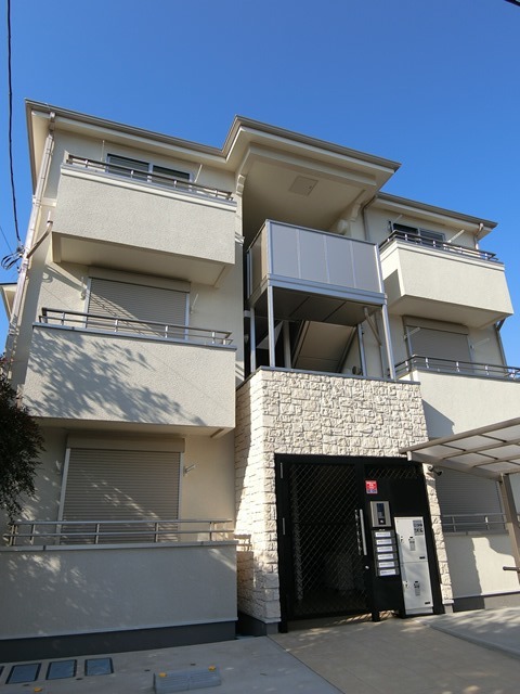 ��ʌ��������܎s�k��听���S���ڂ̃A�p�[�g�̌����O��