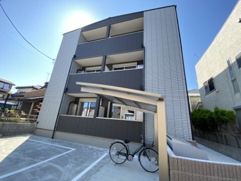 ��ʌ�����s�V�䒬�̃A�p�[�g�̌����O��