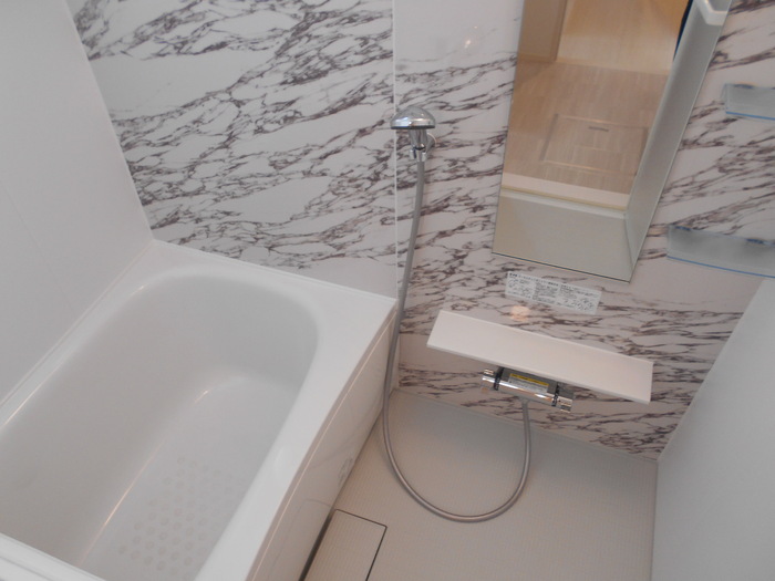 ��ʌ��z�J�s���������̃A�p�[�g�̃o�X