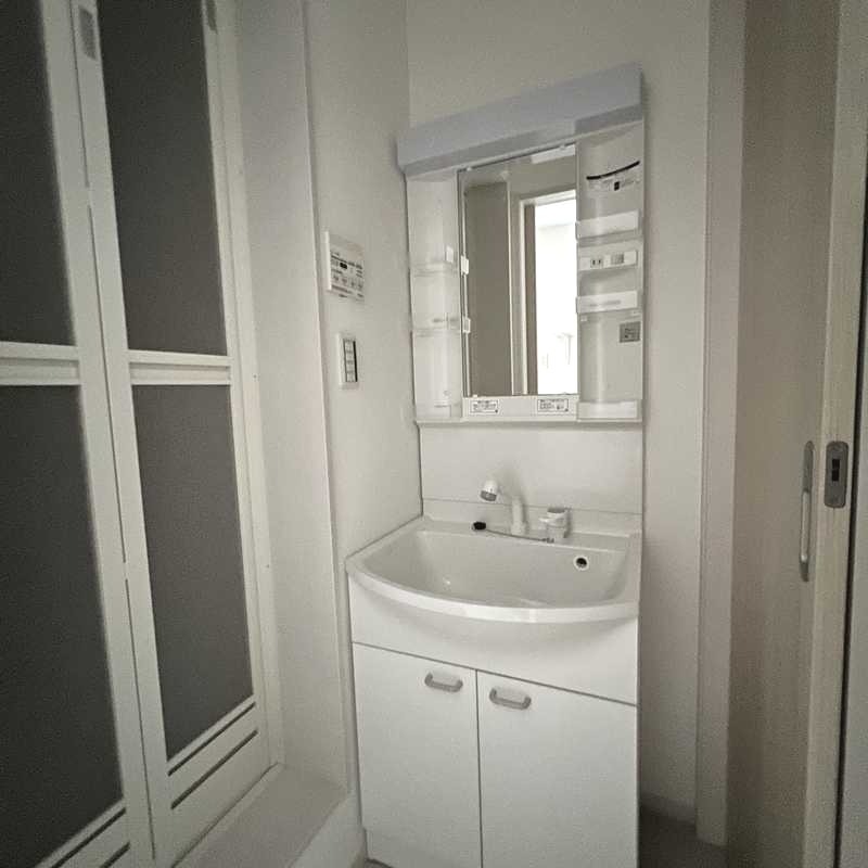 ��ʌ��������܎s������x�蒬�̃A�p�[�g�̐��ʏ�