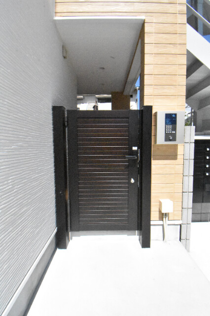 ��ʌ��������܎s������x�蒬�̃A�p�[�g�̂��̑�