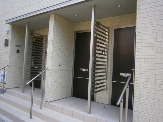 ��ʌ��z�J�s���������̃A�p�[�g�̃G���g�����X