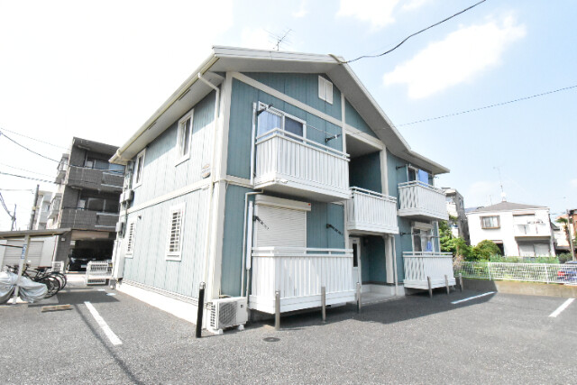 ��ʌ��������܎s�΋�厚�����̃A�p�[�g�̌����O��