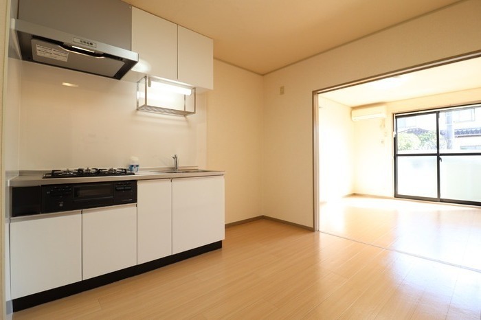 ��ʌ��������܎s�Y�a��؍�S���ڂ̃A�p�[�g�̋��ԁE���r���O