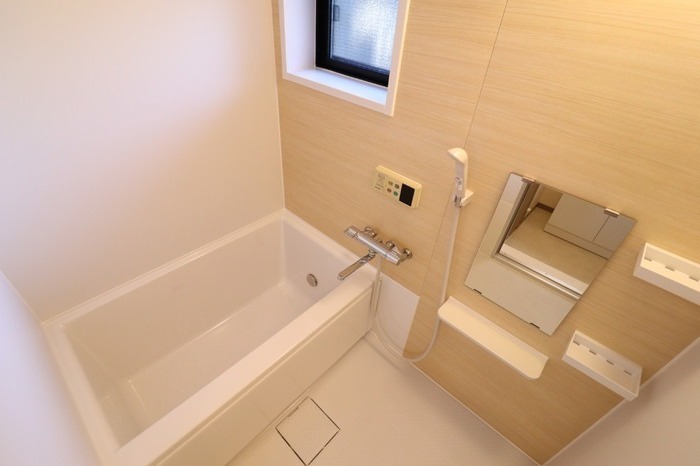 ��ʌ��������܎s�Y�a��؍�S���ڂ̃A�p�[�g�̃o�X