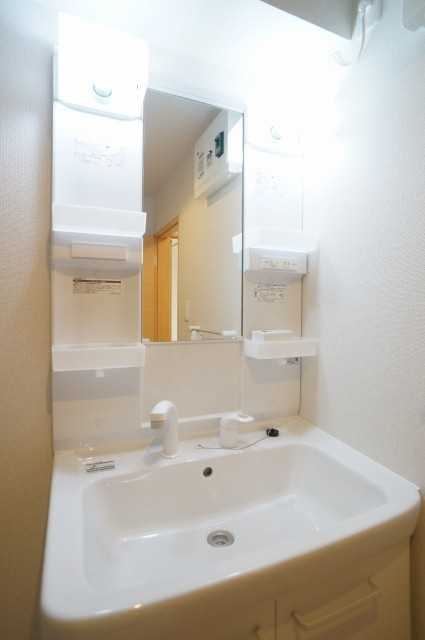 ��ʌ��������܎s��{��O���S���ڂ̃A�p�[�g�̐��ʏ�