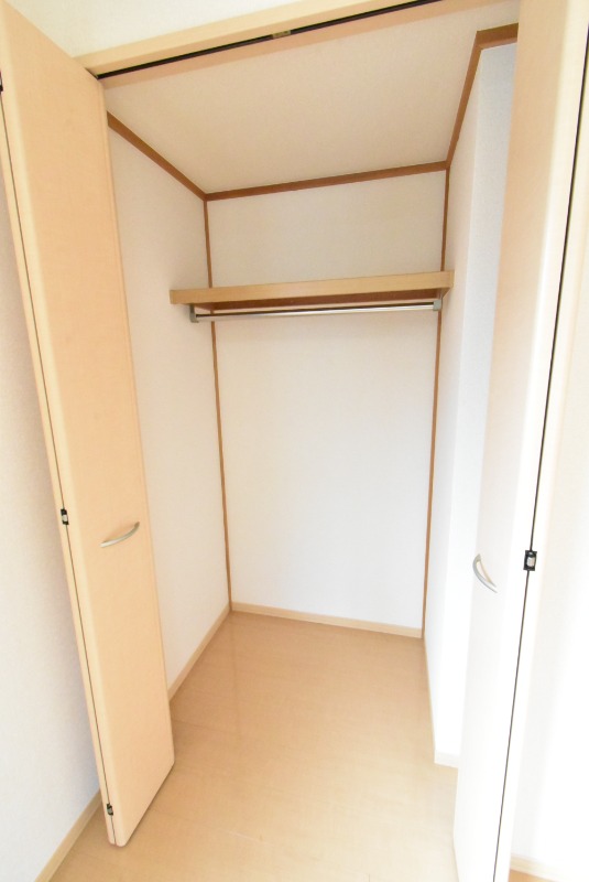 ��ʌ��������܎s�΋�厚�����̃A�p�[�g�̎��[