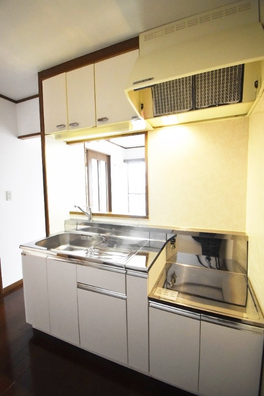 ��ʌ��������܎s��{��O���P���ڂ̃A�p�[�g�̃L�b�`��