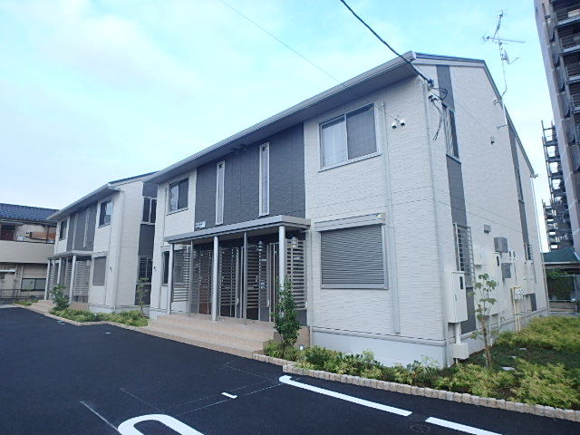 ��ʌ�����s�厚���s�̃A�p�[�g�̌����O��