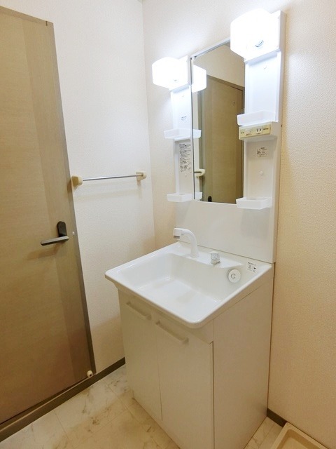 ��ʌ��������܎s������厚���[��̃A�p�[�g�̐��ʏ�