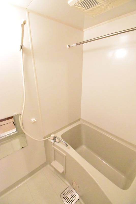 ��ʌ�����s�˒˂P���ڂ̃A�p�[�g�̃o�X