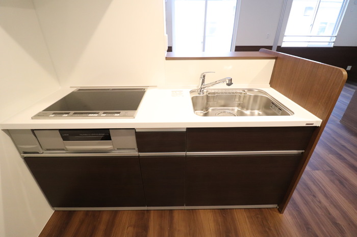 ��ʌ��������܎s�΋�厚�����̃A�p�[�g�̃L�b�`��