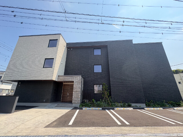 ��ʌ��������܎s��{��O���P���ڂ̃}���V�����̌����O��