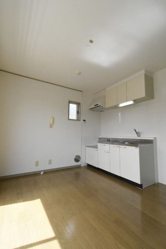 ��ʌ��������܎s��{��x�̓����R���ڂ̃A�p�[�g�̋��ԁE���r���O