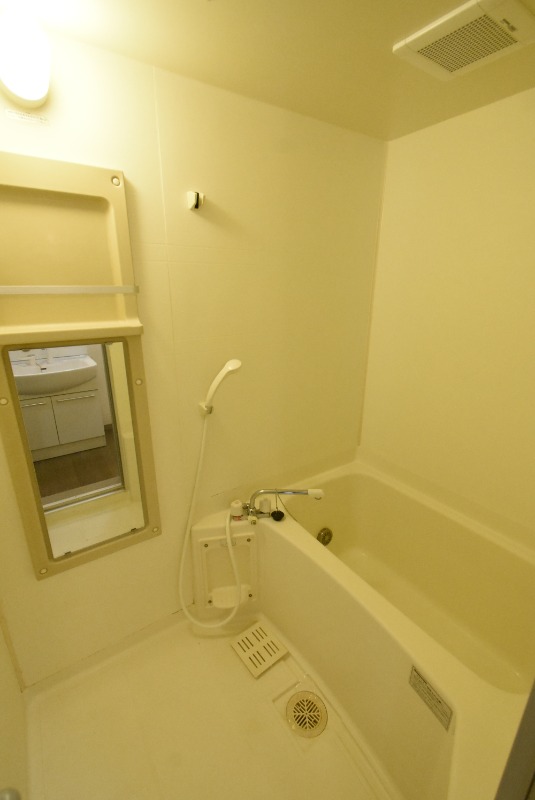 ��ʌ��������܎s��{��x�̓����R���ڂ̃A�p�[�g�̃o�X