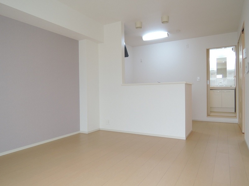 ��ʌ��z�J�s���C�N�^�E���Q���ڂ̃A�p�[�g�̋��ԁE���r���O