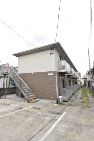 ��ʌ�����s�����J�{���P���ڂ̃A�p�[�g�̒��ԏ�