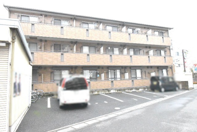 ��ʌ��z�J�s�z���J�P���ڂ̃A�p�[�g�̒��ԏ�